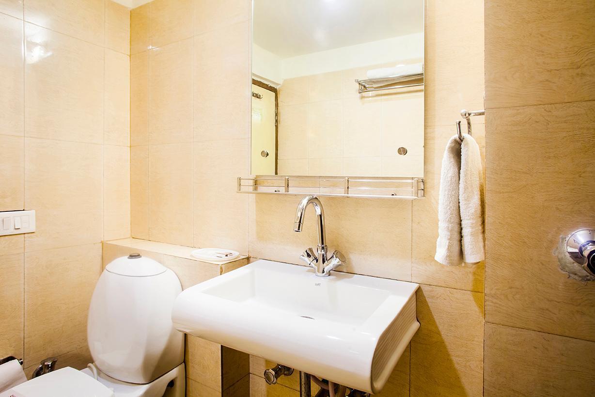 Hotel Poonam Plaza Agra  Eksteriør bilde