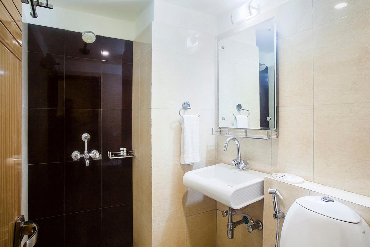 Hotel Poonam Plaza Agra  Eksteriør bilde