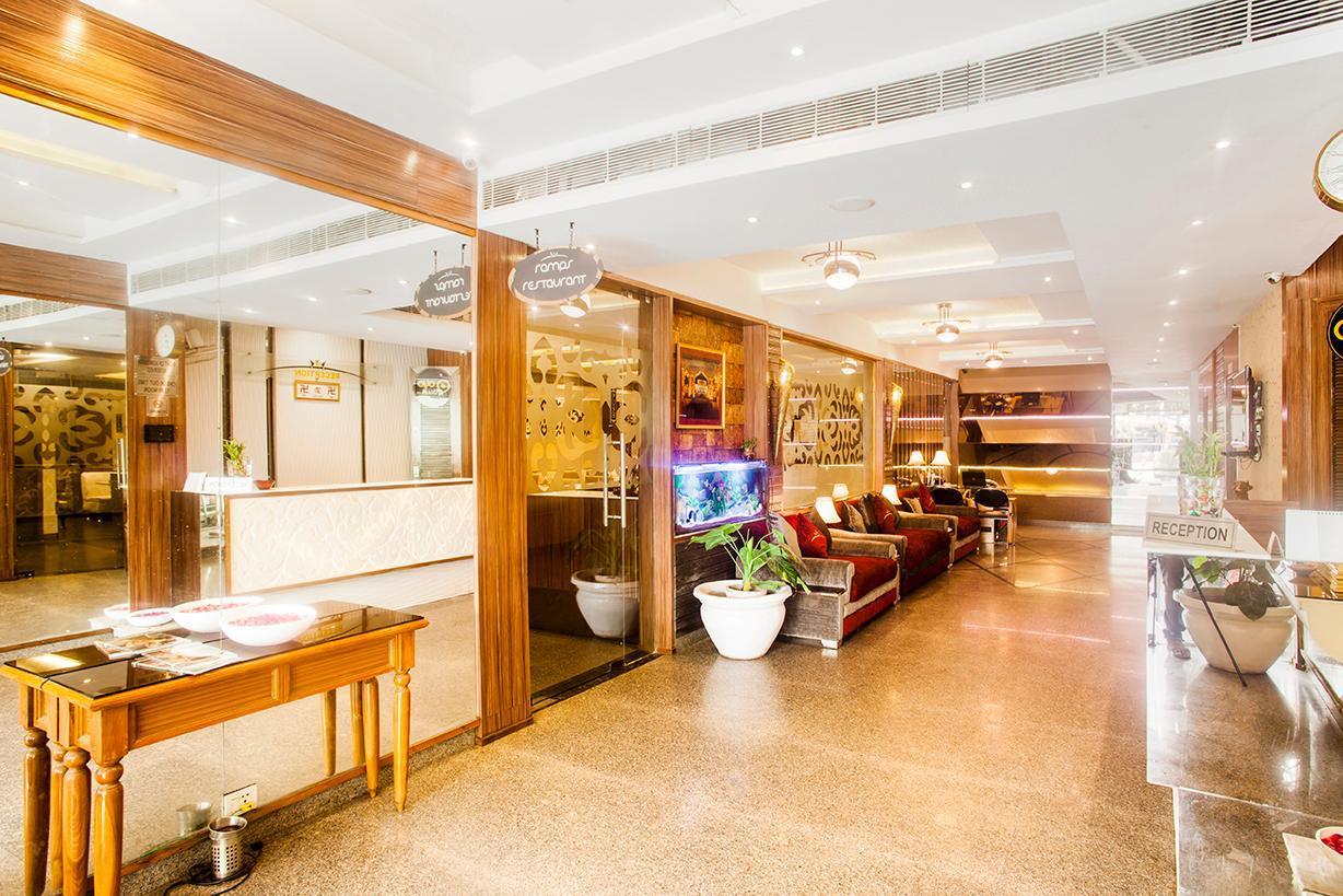 Hotel Poonam Plaza Agra  Eksteriør bilde